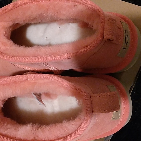 UGG classic mini boots - Picture 2 of 7